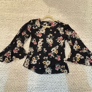 Vince Camuto NWOT Floral Bell Sleeve Blouse - Large